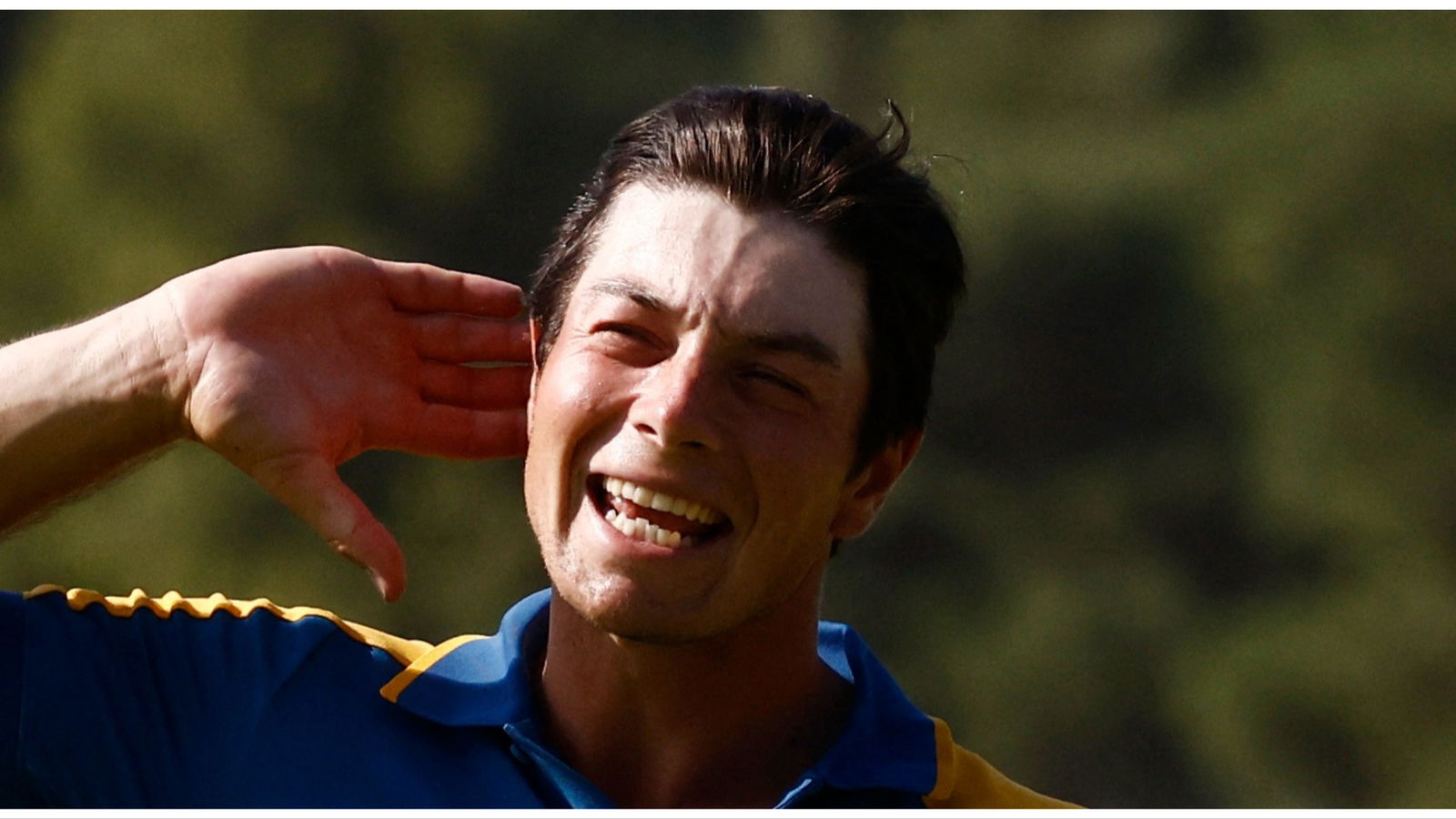 Viktor Hovland laughs like a maniac then destroys golf reporter: "Suck it!"